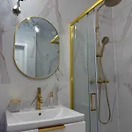 Apartmán Golden Eden Wieniawska - Ogrod Saski - Wanna W Sypialni, W Samym Centrum, Nowoczesny Apartamentowiec