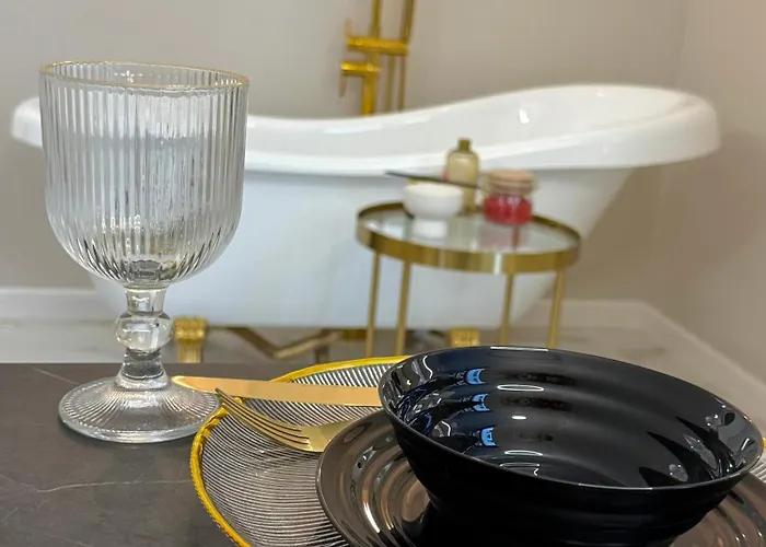 Golden Eden Wieniawska - Ogrod Saski - Wanna W Sypialni, W Samym Centrum, Nowoczesny Apartamentowiec